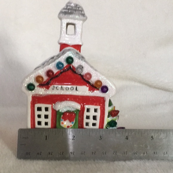 Little Red Schoolhouse LED Christmas is Forever Village Lights Up - Picture 12 of 16